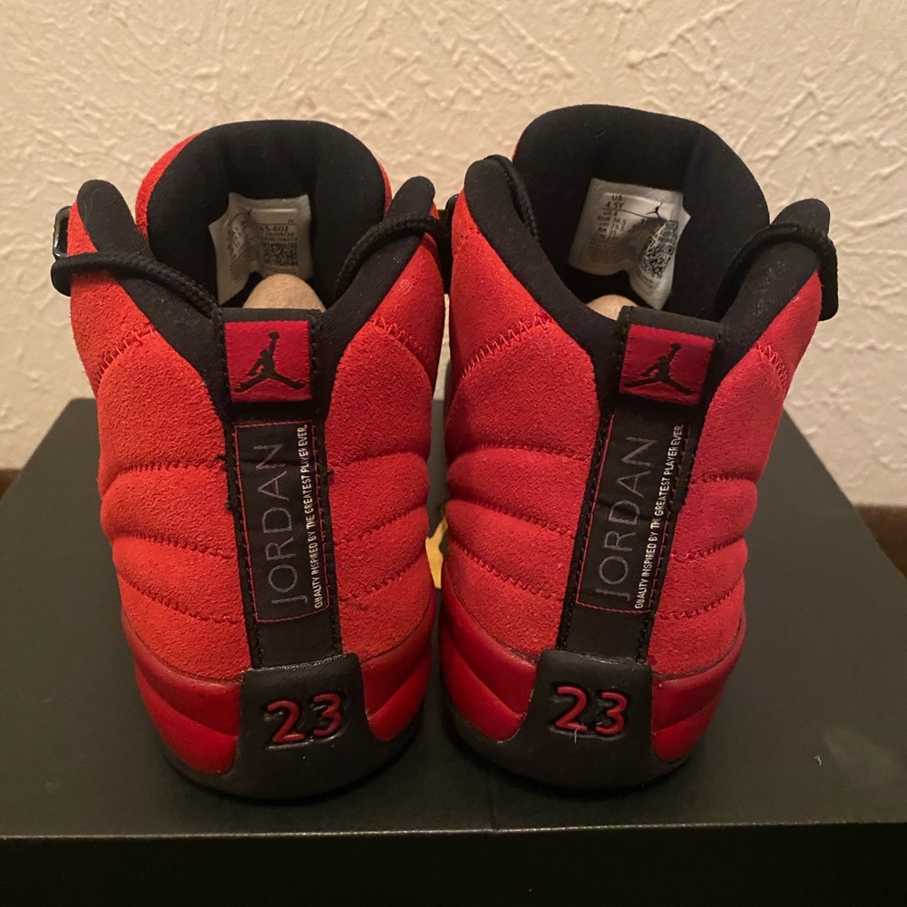 Air Jordan Retro 12s “Reverse Flu Game” - Picture 9 of 14